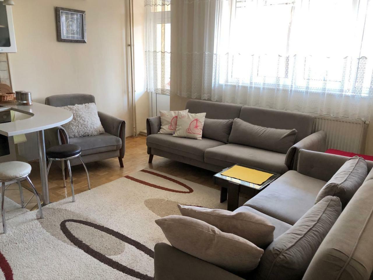 Ulpiana Apartment Πρίστινα Εξωτερικό φωτογραφία